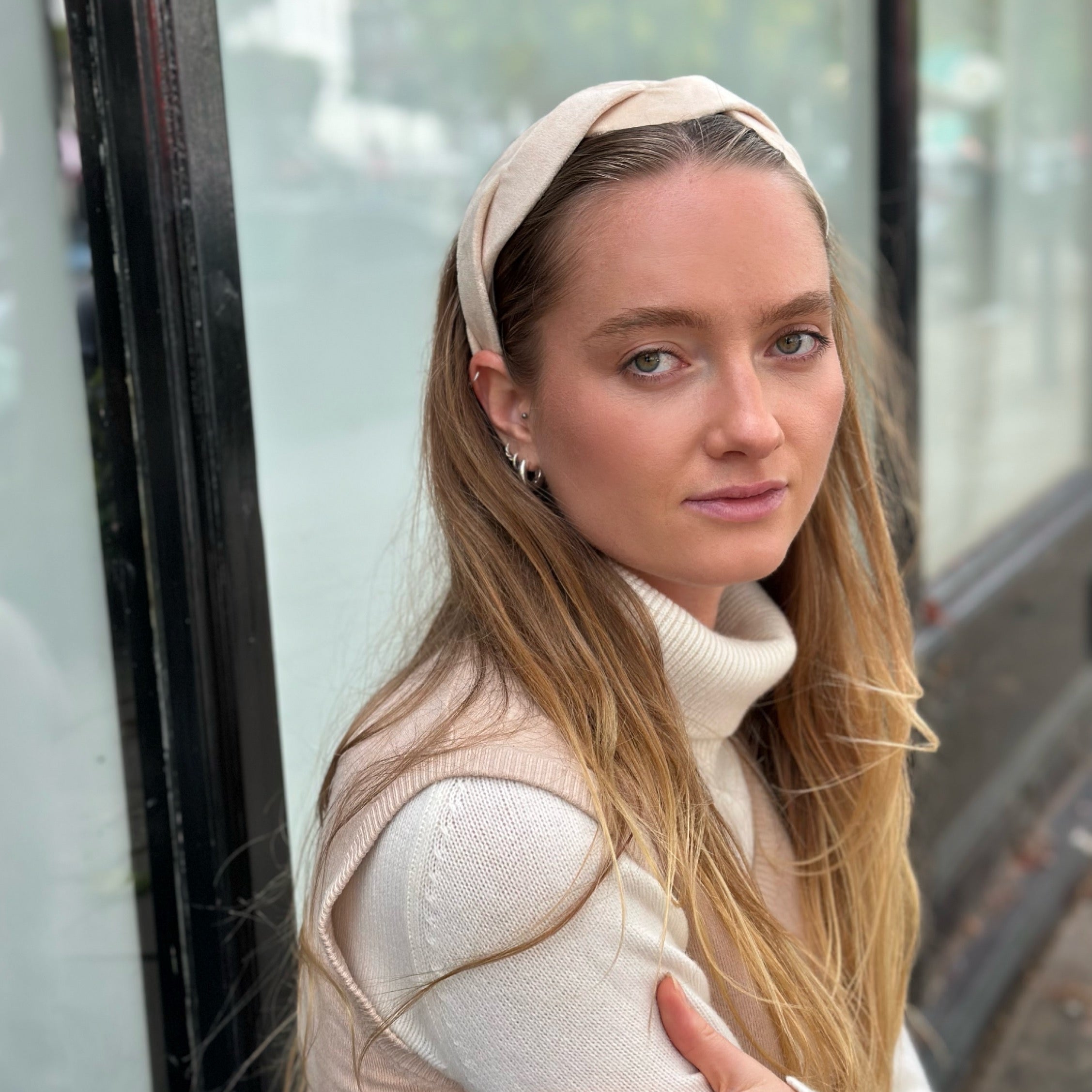 Scalloped Beige Velvet Headband - Luxurious Elegance for Every Day