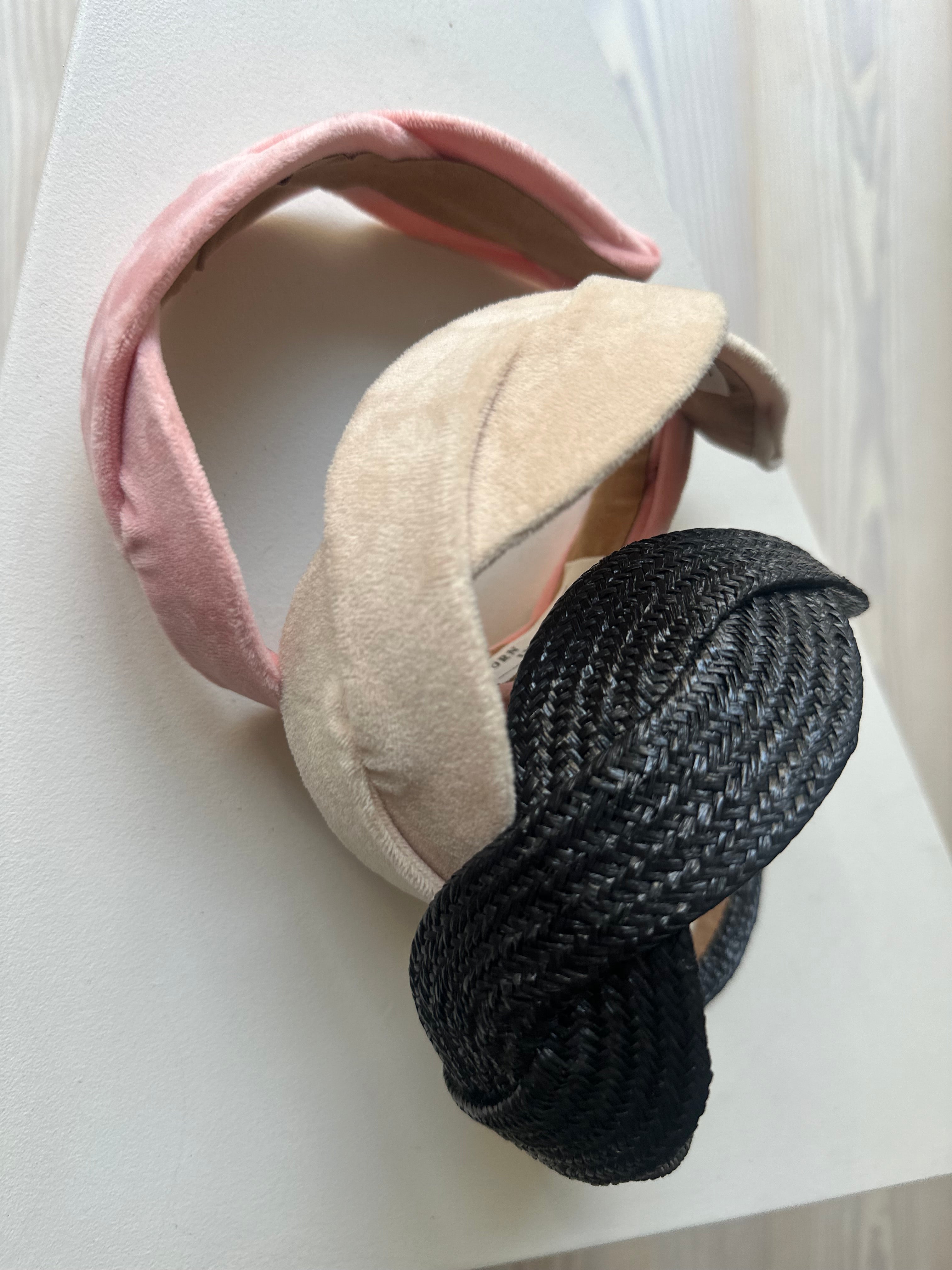 Scalloped Beige Velvet Headband - Luxurious Elegance for Every Day