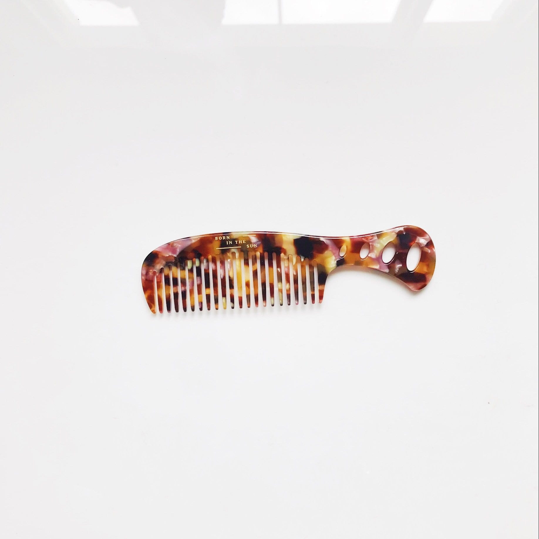 Haircomb Tortoiseshell With Handle at Born In The Sun - Borninthesun