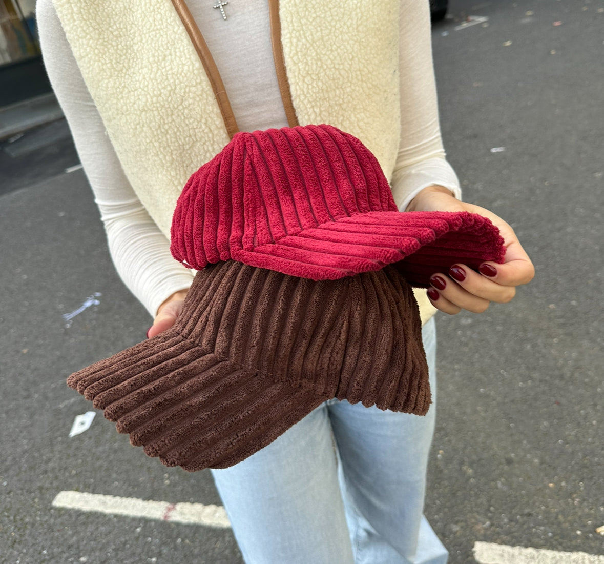 Corduroy hat chocolate brown