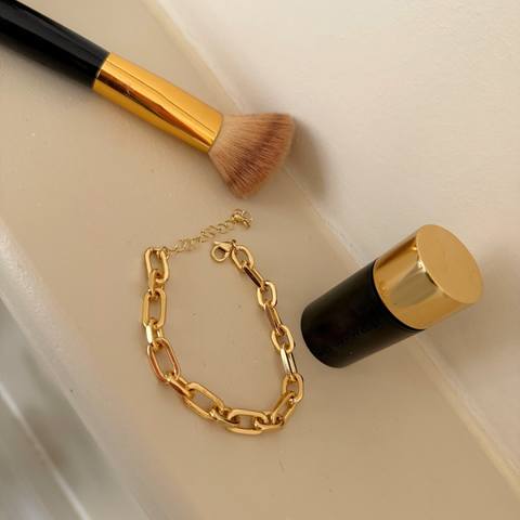 Gold chain bracelet