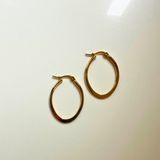 Hoop small earrings: Effortless Elegance in 18k Gold