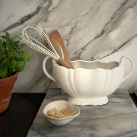 Off white Ceramic container